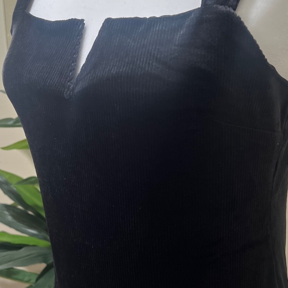 Black Velvet V neck Bodysuit Size Large - Picture 7 of 7